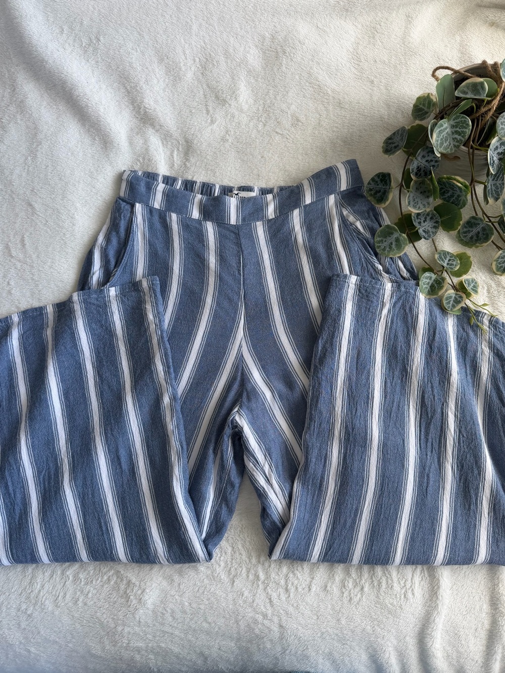 Hollister Blue and White Striped Wide Leg Pants